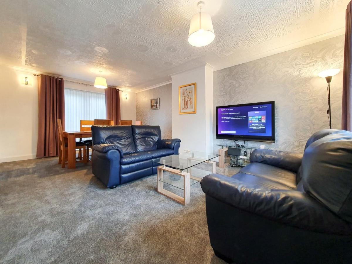 3 Bedroom House Amazon M90 Dunfermline Edinburgh Exteriér fotografie